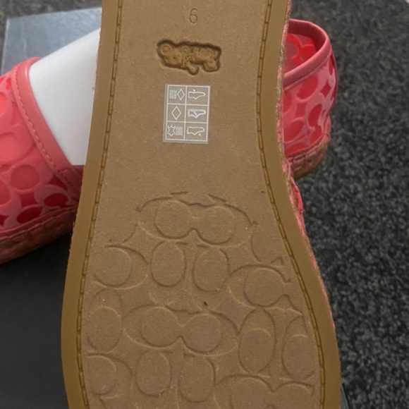 Coach size 9 espadrilles - Picture 3 of 3